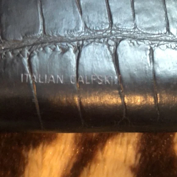 Embossed calf skin mini clutch - Picture 2 of 3